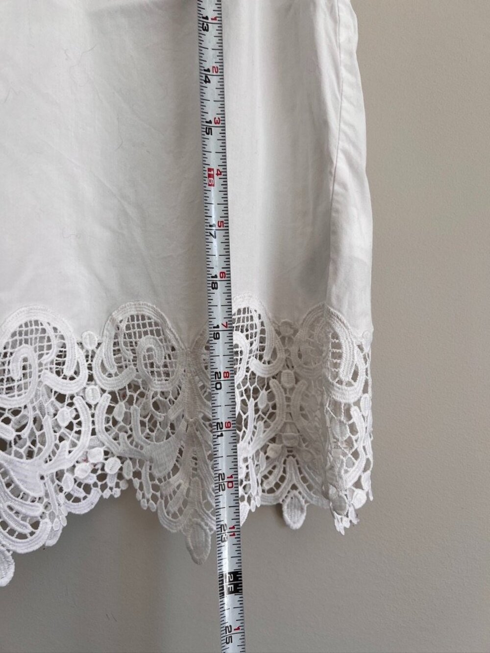 Banana Republic Petite White Cotton Eyelet Lace Sleeveless Top – S Petite - Picture 8 of 9